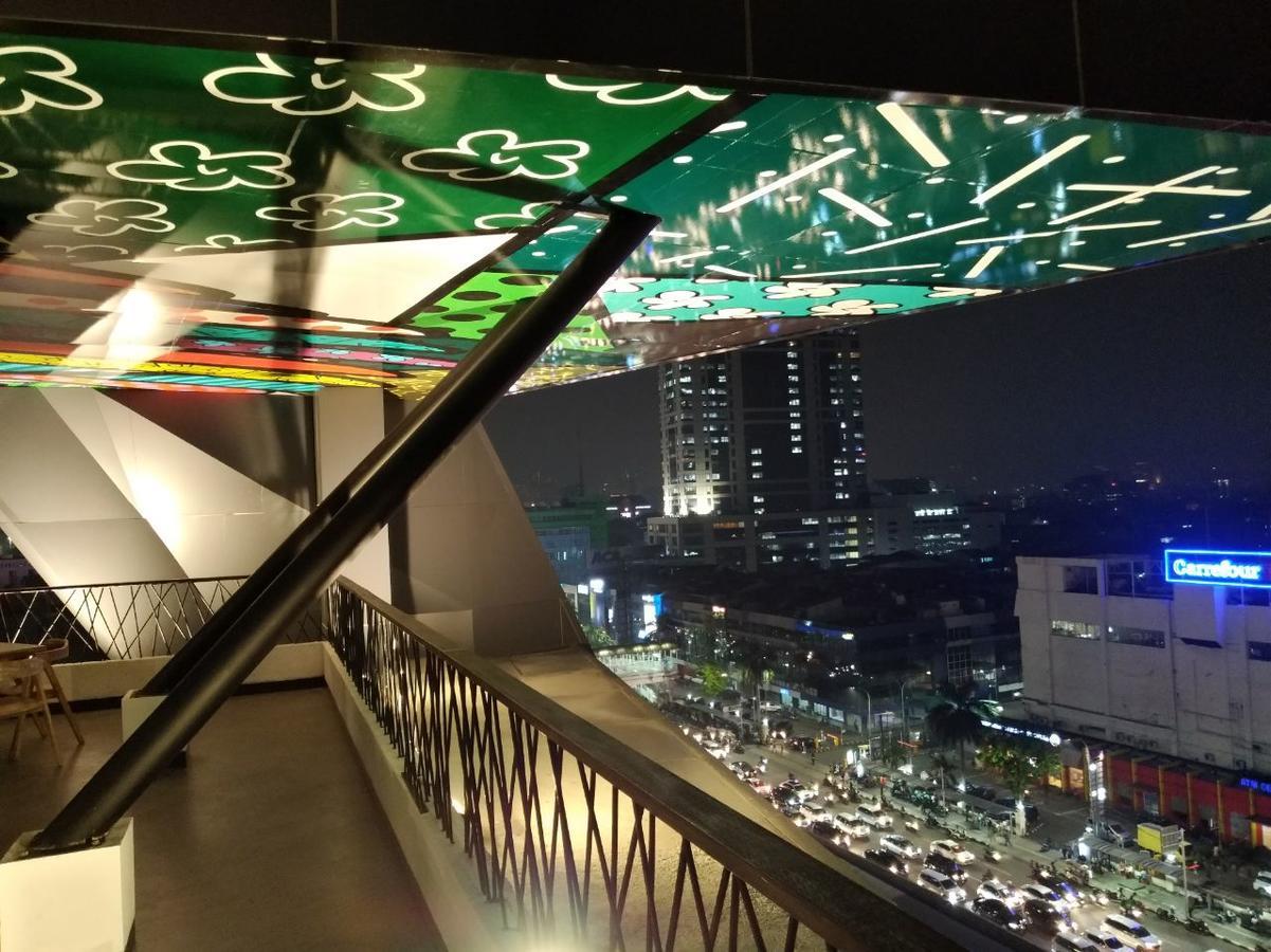 Hotel Maxone Platinum Hayam Wuruk à Jakarta Extérieur photo