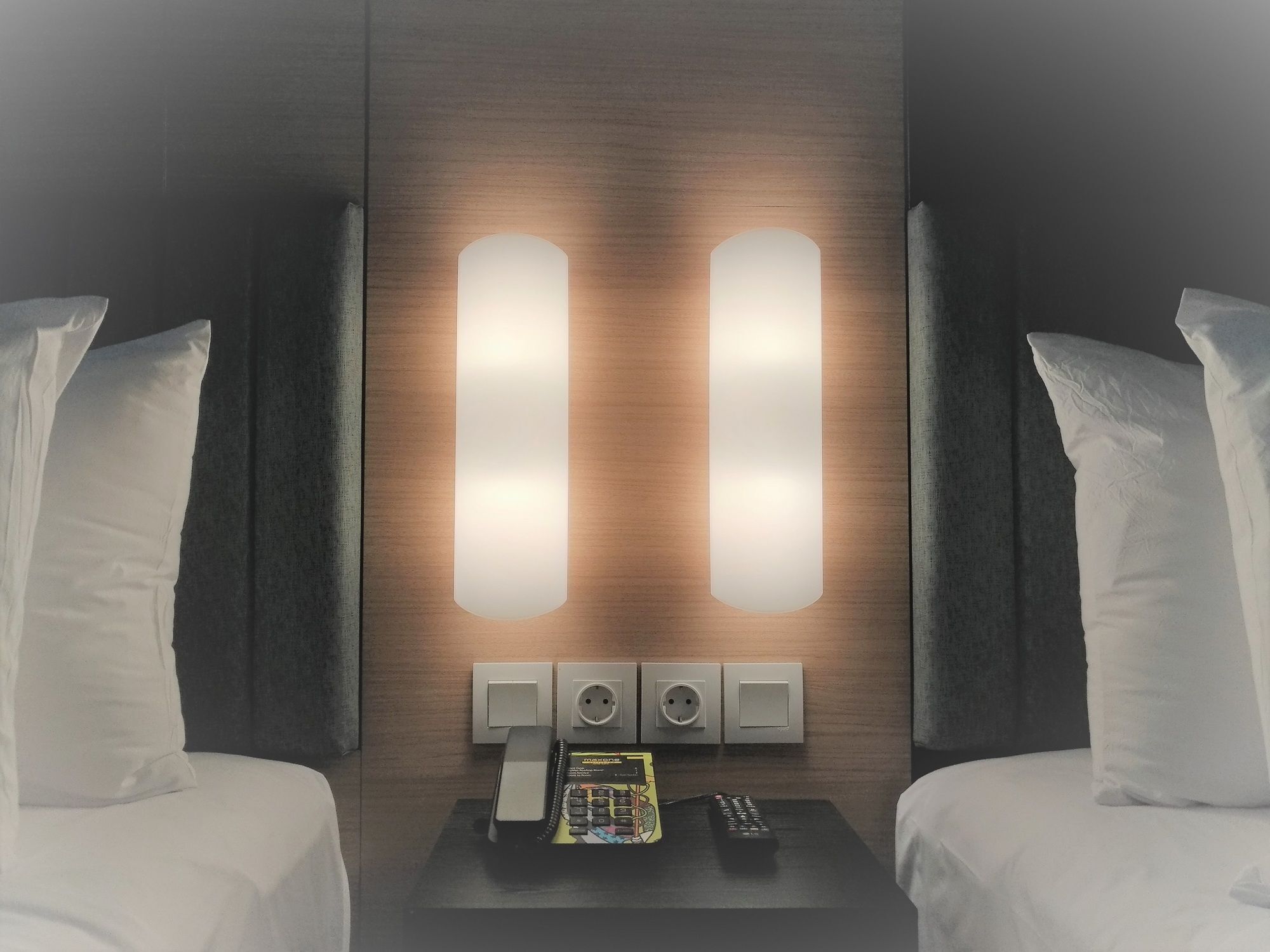 Hotel Maxone Platinum Hayam Wuruk à Jakarta Extérieur photo