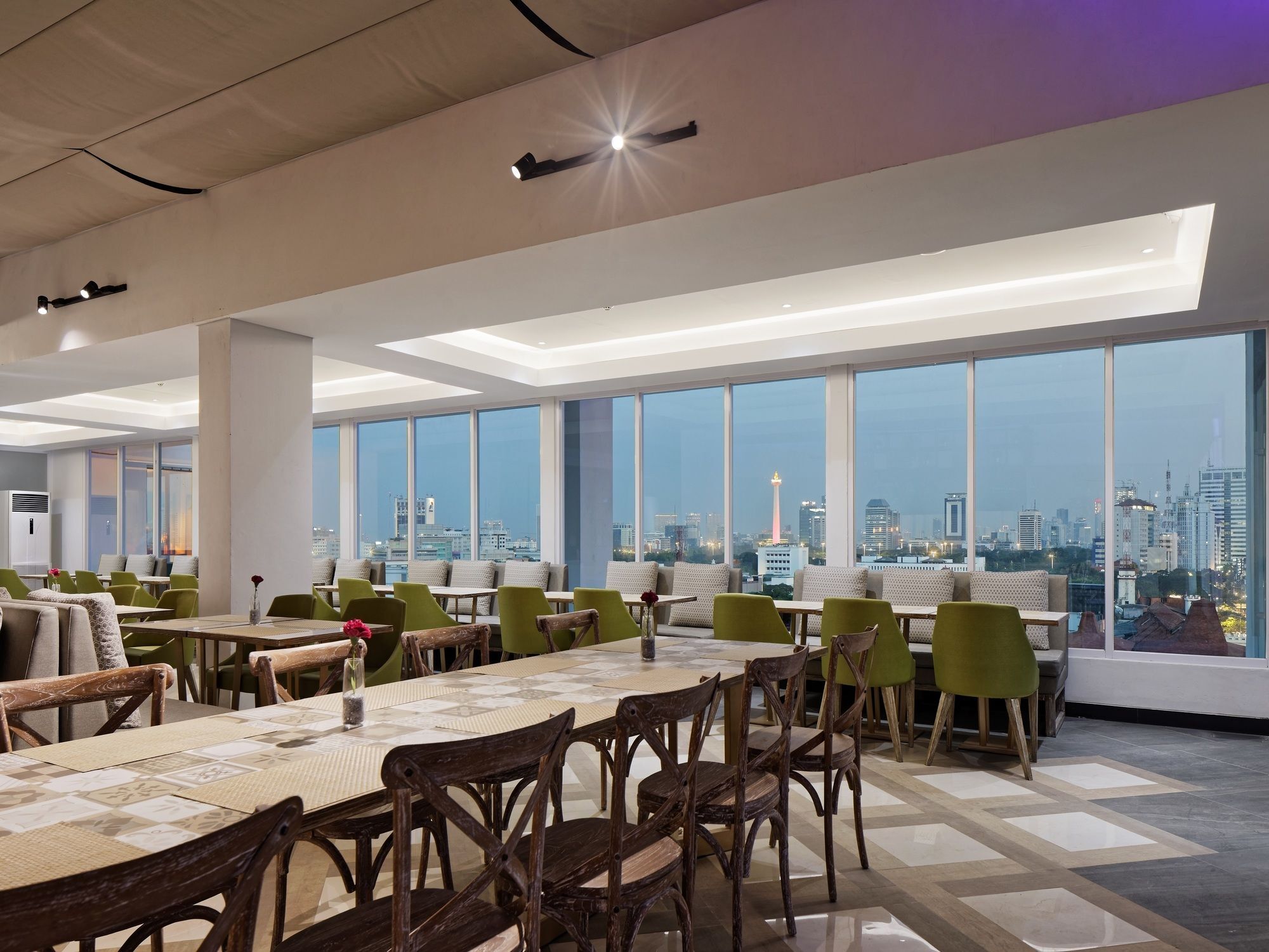 Hotel Maxone Platinum Hayam Wuruk à Jakarta Extérieur photo